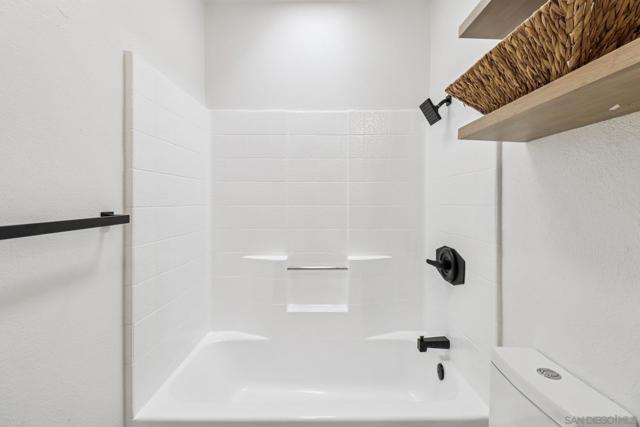 4043 Utah St, San Diego CA: https://media.crmls.org/mediaz/341dbf23-4843-4698-b6b8-4825a2d90ae5.jpg