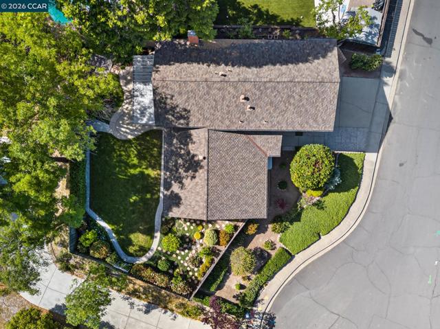 Image 3 of 60 For 2134 Whippoorwill Ct