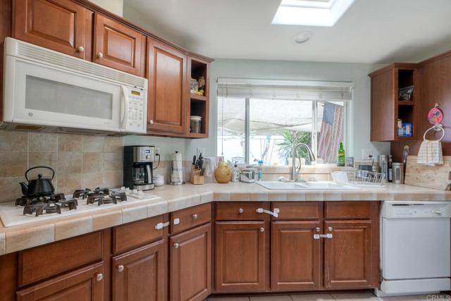 18218 Paradise Mountain Rd Spc 80, Valley Center CA: https://media.crmls.org/mediaz/341ece0b-6424-4225-889f-fdb4f1b651b2.jpg