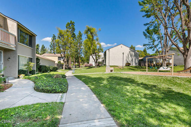 Detail Gallery Image 4 of 32 For 15091 Varsity St #C,  Moorpark,  CA 93021 - 3 Beds | 2/1 Baths