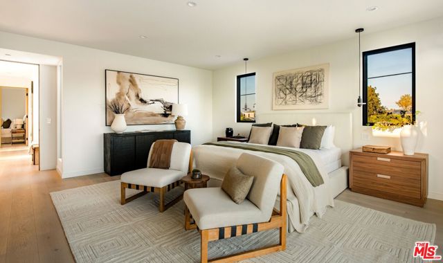 12806 Admiral Avenue, Los Angeles CA: https://media.crmls.org/mediaz/341ff876-f354-4d1c-ba58-d3afbeb5292c.jpg