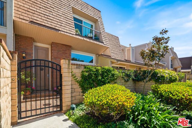 13029 MINDANAO Way, 5 photo 3