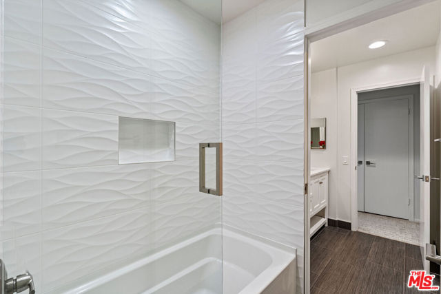 3444 Cloudcroft Drive, Malibu CA: https://media.crmls.org/mediaz/34206ffb-9146-4283-ba33-0471ec782bd1.jpg