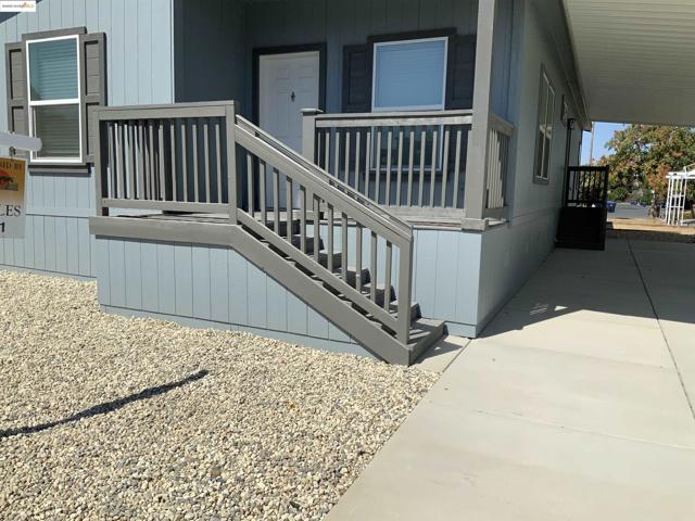 46 Palm Dr., Pittsburg CA: https://media.crmls.org/mediaz/34216dcc-f59c-47cd-9192-5fc9b60b8288.jpg