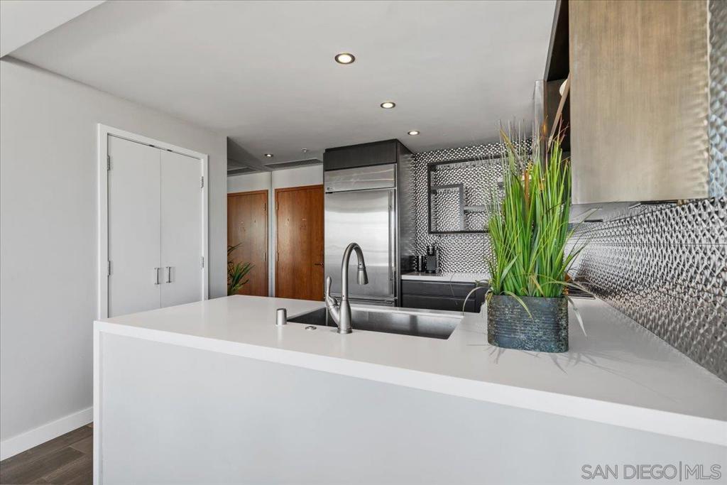 325 7th Ave - photo 13