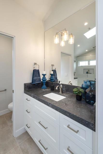 355 30th Avenue, Santa Cruz CA: https://media.crmls.org/mediaz/3421ce53-cc8b-4d22-961d-e598185e1c2f.jpg