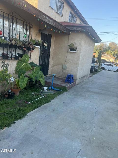 4736 Fisher Street, East Los Angeles CA: https://media.crmls.org/mediaz/34221a59-4db7-436e-b104-06cb1ea064b1.jpg