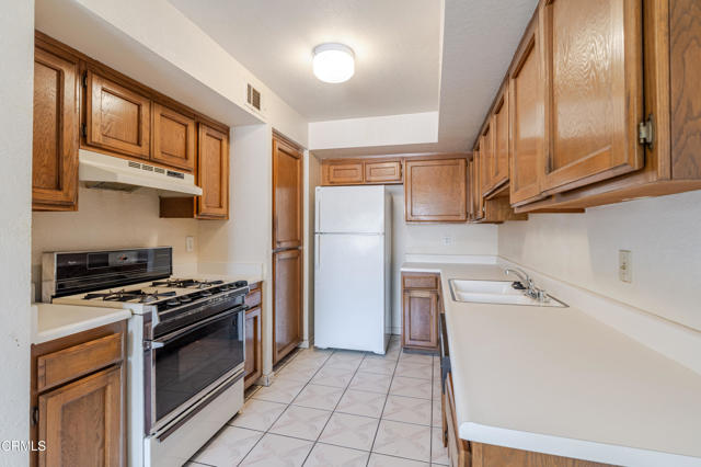 150 Majestic Court, Moorpark CA: https://media.crmls.org/mediaz/342236d8-7faf-4819-8778-3cc10ef4eb59.jpg