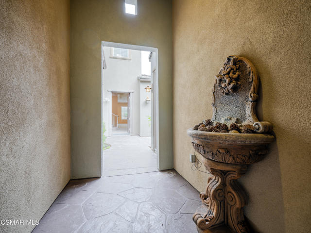 23752 Noble Fir Court, Valencia CA: https://media.crmls.org/mediaz/3422ee60-94dd-47dc-b9ee-2fbcf3f80709.jpg