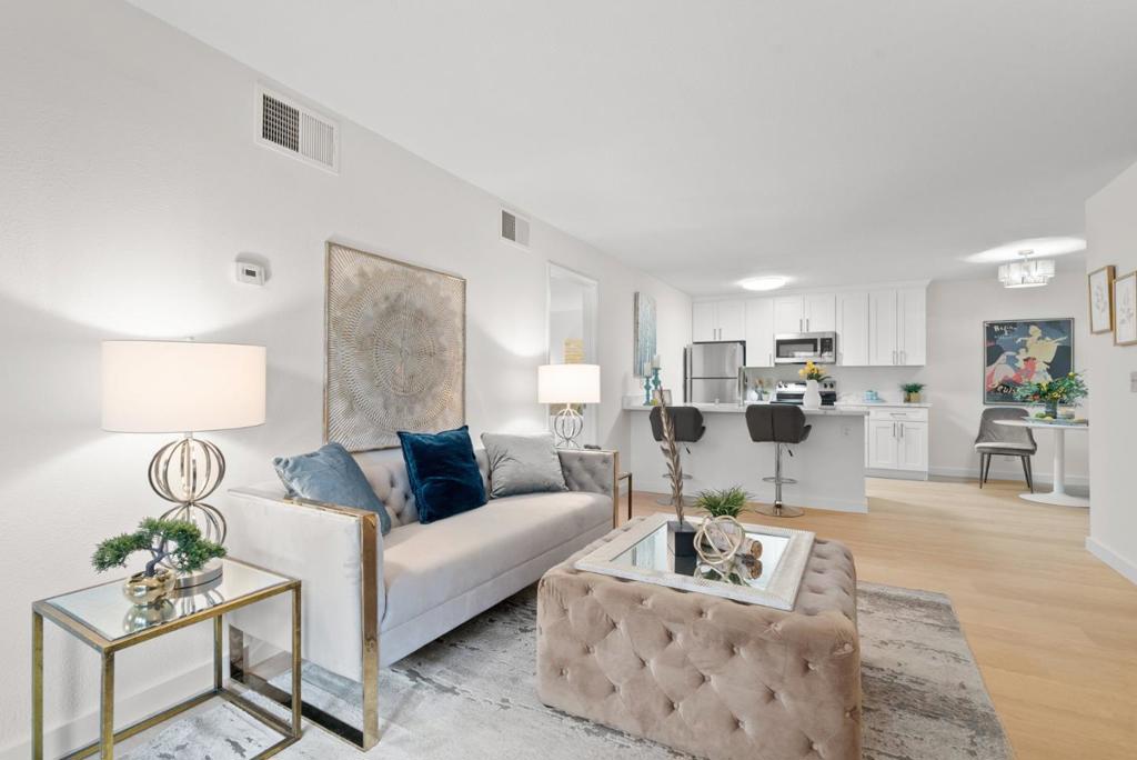 259 N Capitol Avenue #171