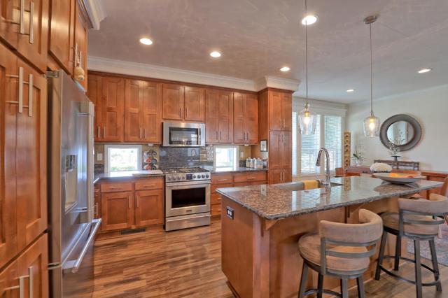 278 Summer Circle, Morgan Hill CA: https://media.crmls.org/mediaz/34235151-deef-44e1-994a-7039704d8263.jpg