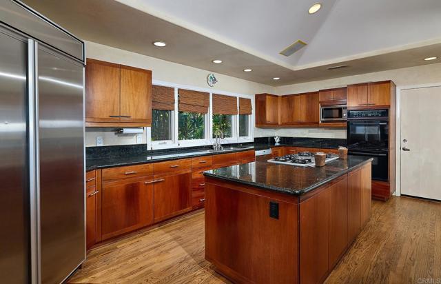 Detail Gallery Image 7 of 35 For 4135 Skyline Rd, Carlsbad,  CA 92008 - 4 Beds | 4/1 Baths