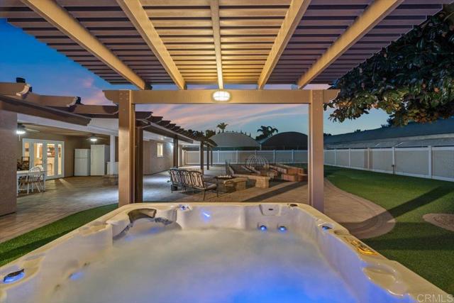 Detail Gallery Image 9 of 64 For 13815 Hilldale Rd, Valley Center,  CA 92082 - 5 Beds | 4/1 Baths