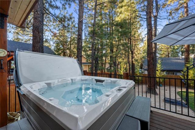 41562 Stone Bridge Road, Big Bear CA: https://media.crmls.org/mediaz/3423a944-3a1c-443f-809a-eecc88429937.jpg