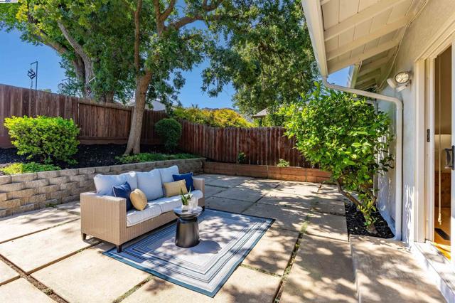 1337 Pennsylvania Blvd, Concord CA: https://media.crmls.org/mediaz/3423ec25-45c0-4df8-aadb-bec11bde7090.jpg