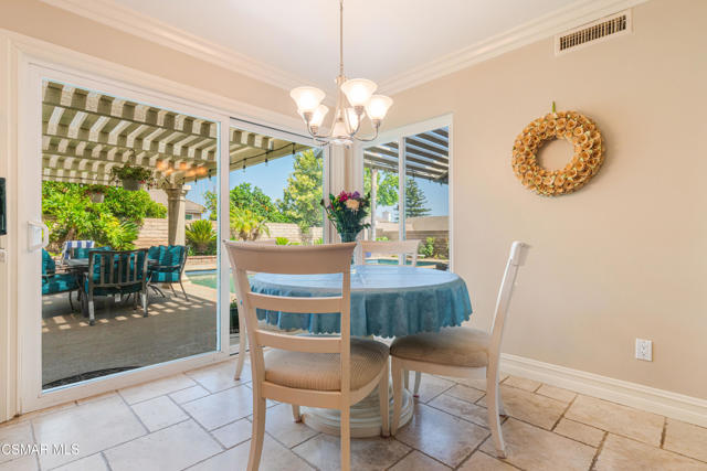 3578 Claridge Court, Simi Valley CA: https://media.crmls.org/mediaz/3423ff26-3e56-4090-b544-741571517e03.jpg