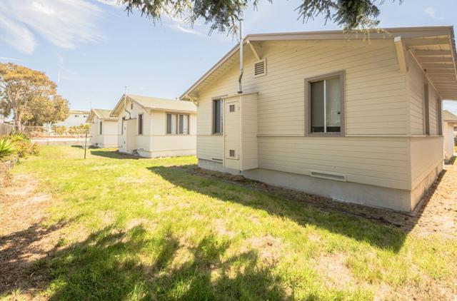 225 Carmel Avenue, Marina CA: https://media.crmls.org/mediaz/34244233-6faa-4842-a9a9-490889ef7fb7.jpg