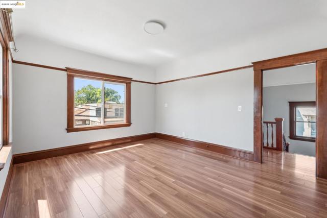 1810 Adeline St, Oakland CA: https://media.crmls.org/mediaz/3424ddf1-e455-4e60-912e-3a7210e18cc2.jpg
