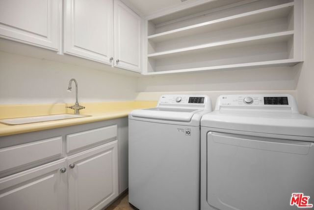 6436 Lunita Road, Malibu CA: https://media.crmls.org/mediaz/342510cb-f34c-4676-b6aa-66b84ce8c1c6.jpg