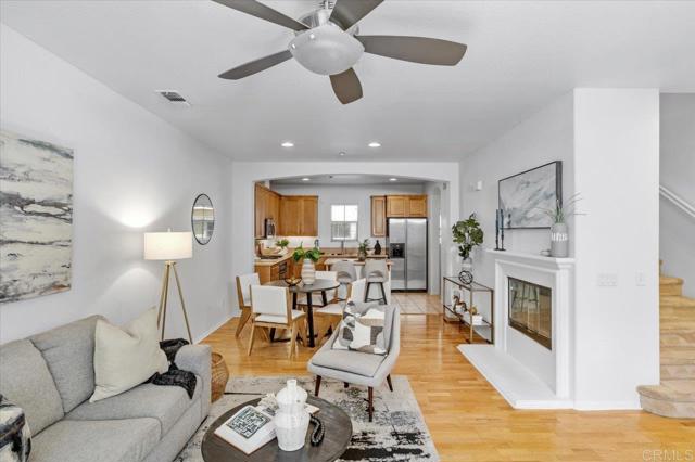 Detail Gallery Image 15 of 29 For 2507 Escala Cir, San Diego,  CA 92108 - 2 Beds | 2/1 Baths