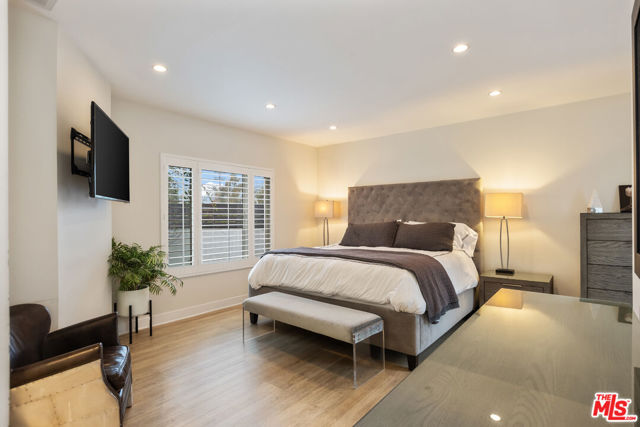 3839 Marcasel Avenue, Los Angeles CA: https://media.crmls.org/mediaz/34276c85-caf1-4669-a386-1ffcd2acf93d.jpg