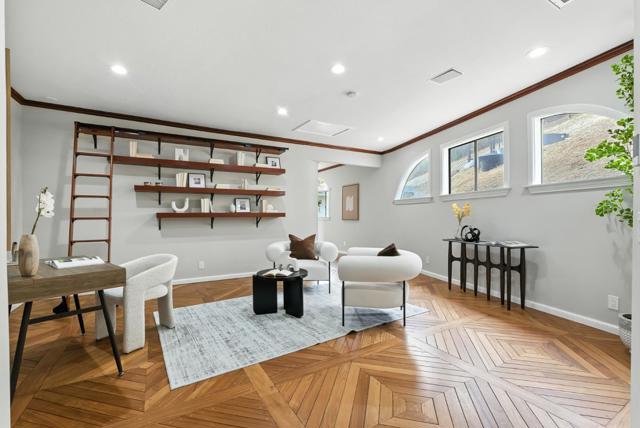 1 Lewis Ranch Road, San Carlos CA: https://media.crmls.org/mediaz/342859b5-b85c-48da-a0f7-53fab5d6d60f.jpg