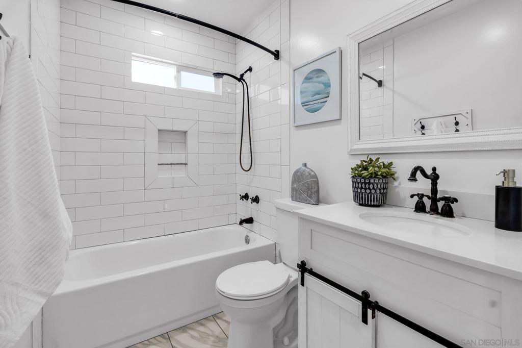 MLS #250034894SD img 21