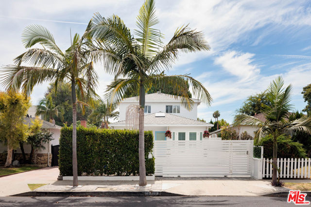3739 Barry Avenue, Los Angeles CA: https://media.crmls.org/mediaz/3428b310-0c41-4b67-af6b-1379d086643d.jpg