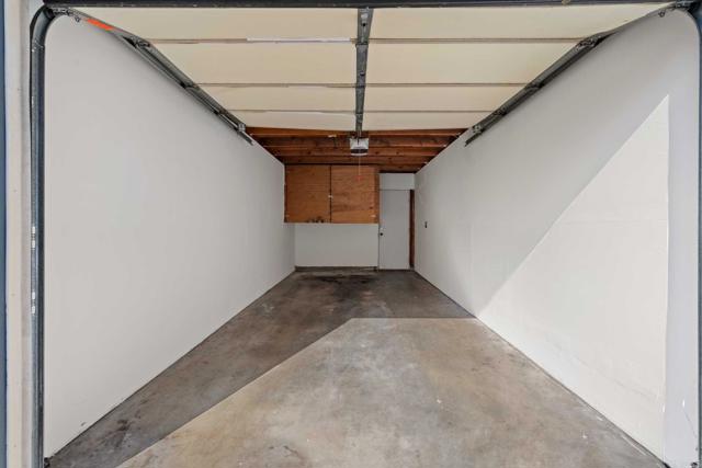 Detail Gallery Image 12 of 30 For 337 N Melrose Dr #E,  Vista,  CA 92083 - 2 Beds | 2 Baths