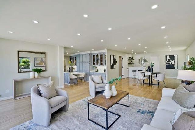 998 Flying Fish Street, Foster City CA: https://media.crmls.org/mediaz/3428cdd7-2540-45c6-a51b-11050da8caec.jpg