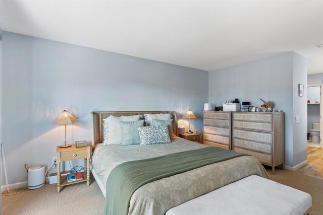 2038 Avenue Of The Trees, Carlsbad CA: https://media.crmls.org/mediaz/34292fad-afbe-41f7-b05a-b600fdd74faf.jpg