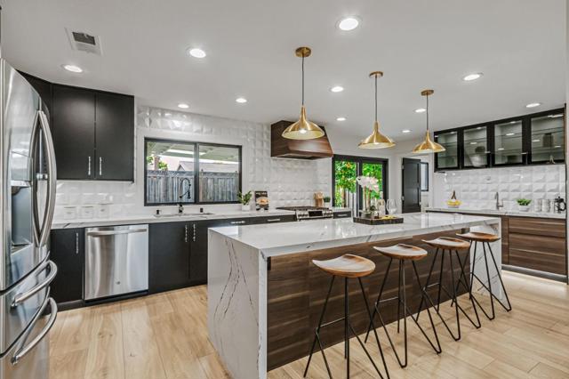 1588 Calle De Stuarda, San Jose CA: https://media.crmls.org/mediaz/342b5d9c-f7f6-4c30-9909-a6c97670eb2c.jpg
