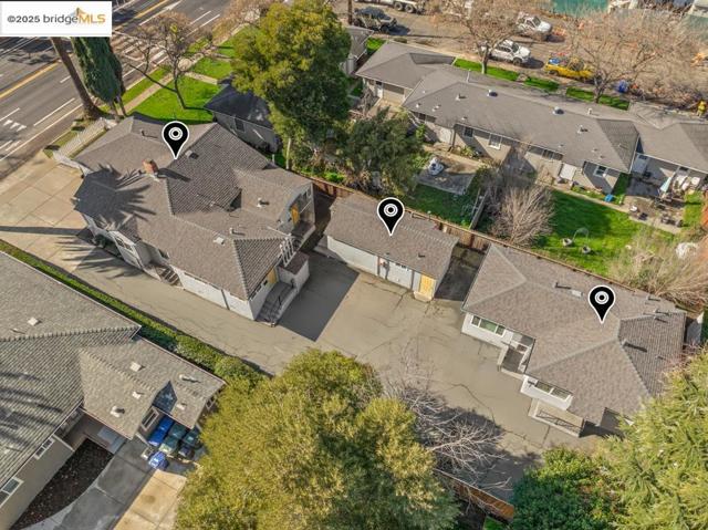 2745 Concord Blvd, Concord CA: https://media.crmls.org/mediaz/342b8c40-7dee-445e-b583-918b0e38cc2d.jpg