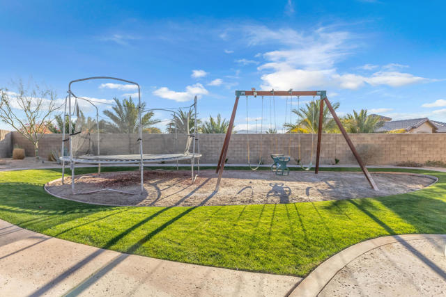 83480 Firecliff Court Court, Indio CA: https://media.crmls.org/mediaz/342c9eb7-a9a3-44d3-941d-aa9eb1c3e587.jpg