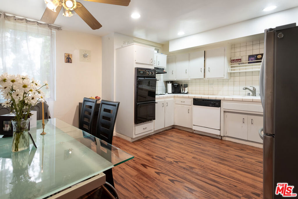 4610 Densmore Avenue #10