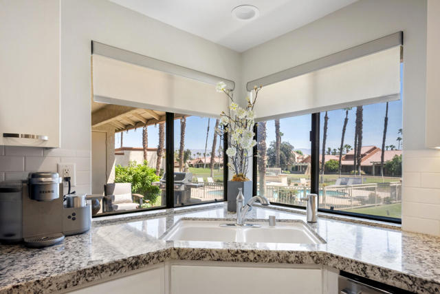 42740 Sand Dune Drive, Palm Desert CA: https://media.crmls.org/mediaz/342cdb68-0c29-443c-89ec-152d58b65096.jpg