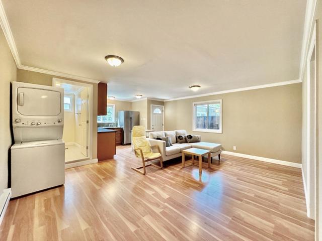 3801 Pacific Boulevard, San Mateo CA: https://media.crmls.org/mediaz/342d7422-0242-467a-8139-f374753d95fb.jpg