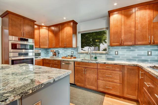 4214 Gull Cove Way, Capitola CA: https://media.crmls.org/mediaz/342de566-0c15-4c80-a094-b5b9bf98c476.jpg