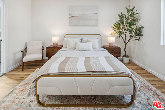 3976 Mclaughlin Avenue, Los Angeles CA: https://media.crmls.org/mediaz/342ec095-6818-4ea5-8b4b-695f4bd5a628.jpg
