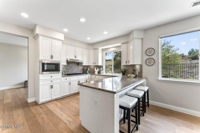 4543 Silverbell Circle, Moorpark CA: https://media.crmls.org/mediaz/342f727f-9b52-40f0-8a6a-604e1a1f51ca.jpg