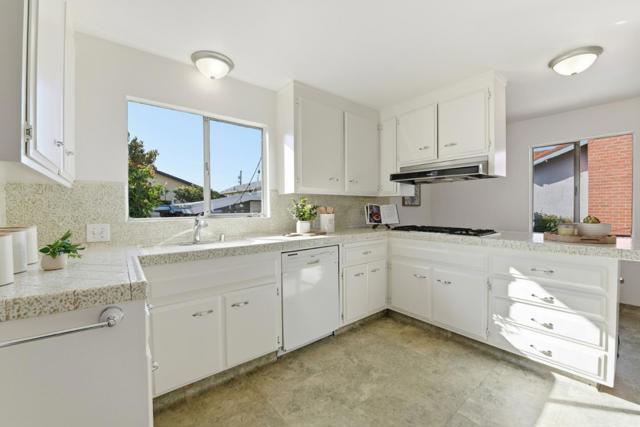 33557 3rd Street, Union City CA: https://media.crmls.org/mediaz/342f9b41-b46b-42a0-a4e8-7d073c2c4ffa.jpg