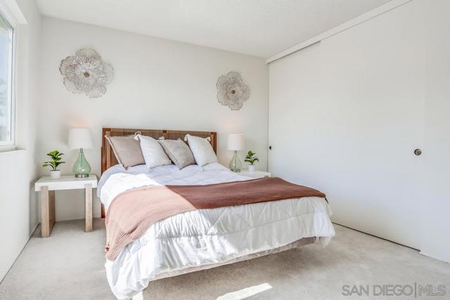 5450 Kiowa Dr, La Mesa CA: https://media.crmls.org/mediaz/34304439-f095-472c-b51f-9712fd12eef9.jpg