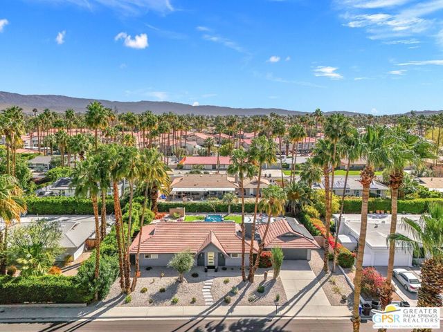 1244 S San Mateo Drive, Palm Springs CA: https://media.crmls.org/mediaz/3431ca8f-0168-4eac-96c1-04c27423e088.jpg