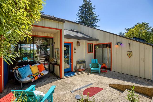 449 High Street, Santa Cruz CA: https://media.crmls.org/mediaz/3432c8d5-ee60-4f7a-ac2a-81e7c6ad2d89.jpg