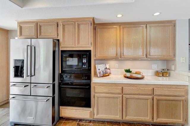 11515 Corte Playa Las Brisas, San Diego CA: https://media.crmls.org/mediaz/3433bfb4-b522-4af9-913f-be1394ee4662.jpg
