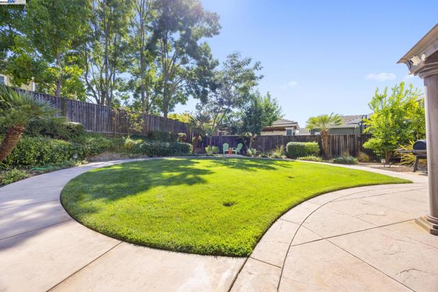 1037 Lexington Way, Livermore CA: https://media.crmls.org/mediaz/34341c31-19be-4d4d-81b0-0beb8d8814f6.jpg