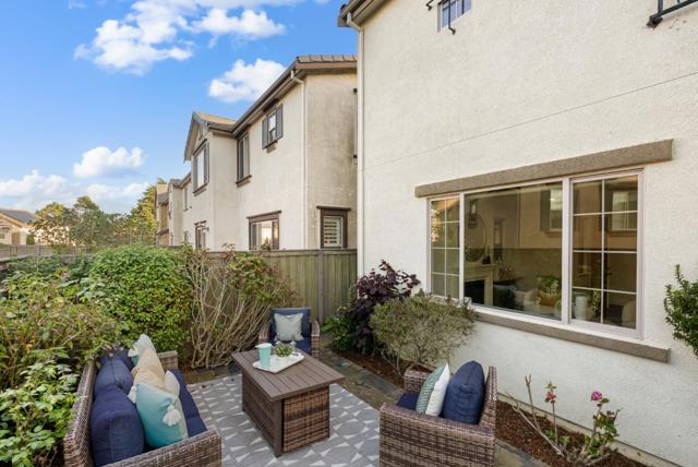 355 Crestview Circle, Daly City CA: https://media.crmls.org/mediaz/343453b7-c889-4d94-83b5-cde258abdc59.jpg