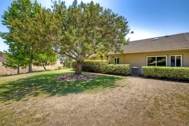 61 Via Larga Vista, Bonsall CA: https://media.crmls.org/mediaz/3435d33d-fdf4-46a6-994e-6bd19249df82.jpg