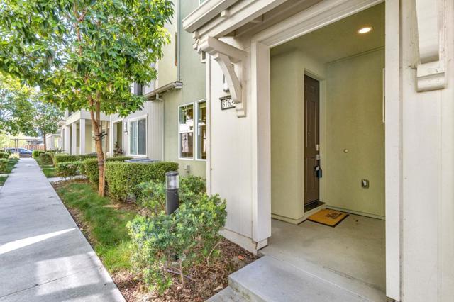 37634 Cape Cod Road, Newark CA: https://media.crmls.org/mediaz/3435fb4b-974e-4cc1-a983-644fa2f77713.jpg