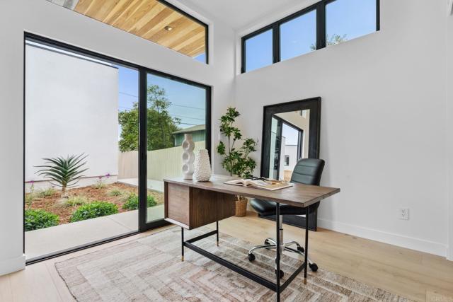 Image 17 of 58 For 2052 Montgomery Avenue